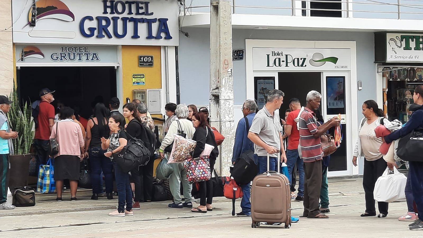 Hot Is E Pousadas De Bom Jesus Da Lapa J Est O Da Lota O Para O