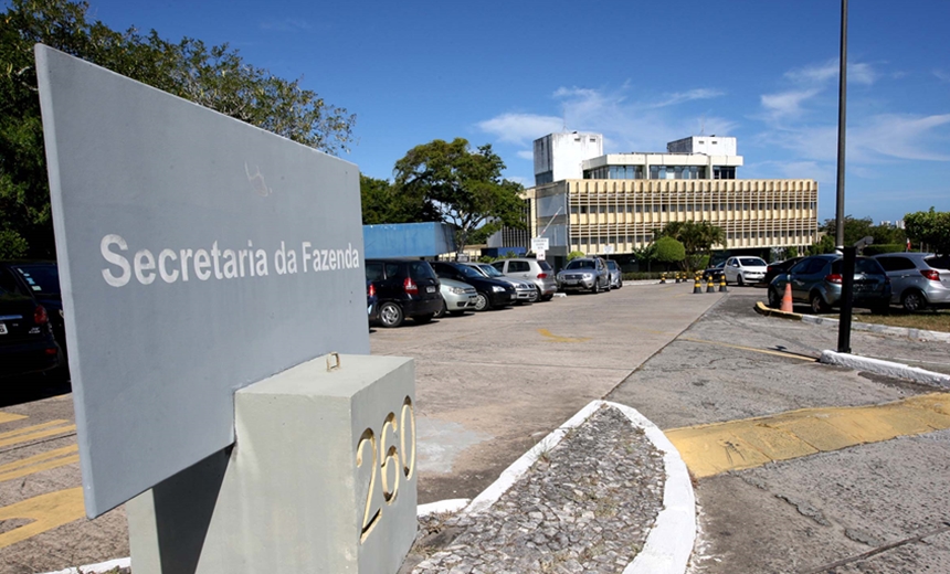 Fachada da sede da secretaria estadual da Fazenda da Bahia.