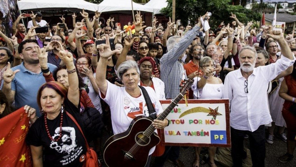 lula natal vigilia curitiba